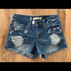 Discreet Denim Collection Women’s Cut-off Shorts
